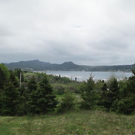Comerford'S Ocean View Suites Holyrood ภายนอก รูปภาพ
