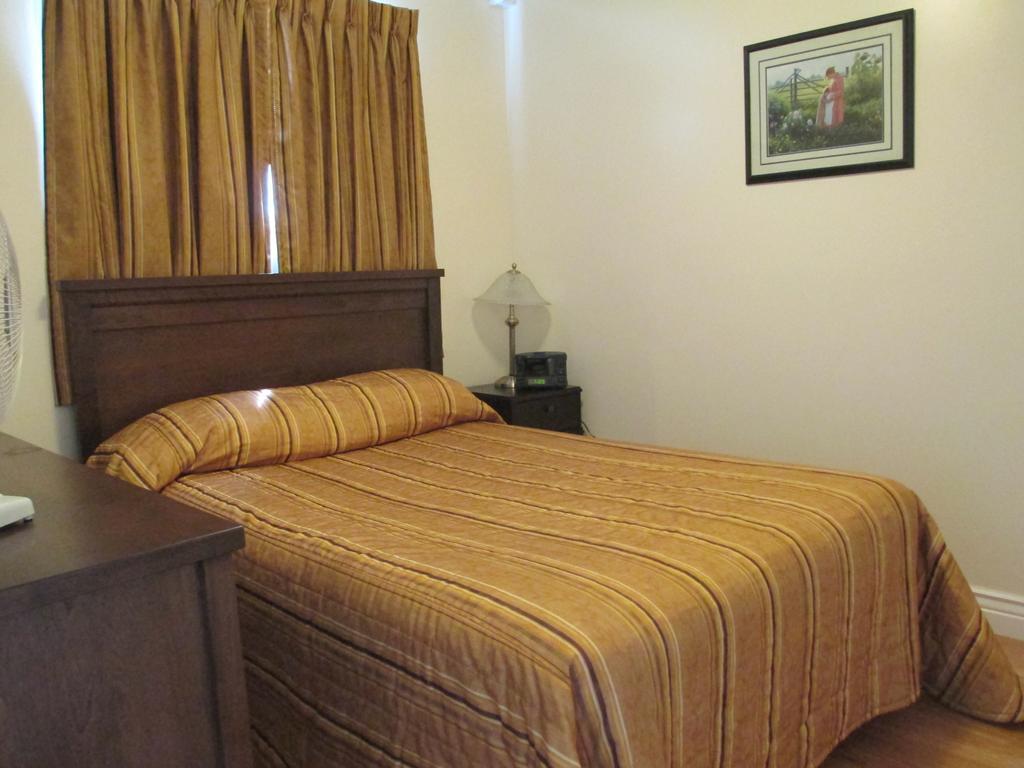 Comerford'S Ocean View Suites Holyrood ห้อง รูปภาพ